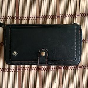 Pola Leather Wallet with Snap Closure